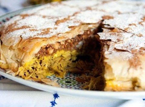 Easy Bastilla with Chicken Pie