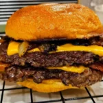 Discover how to make the perfect homemade bacon double cheeseburger with caramelised onions. Juicy, cheesy, and full of flavor — ideal for weekend dinners or casual cookouts.